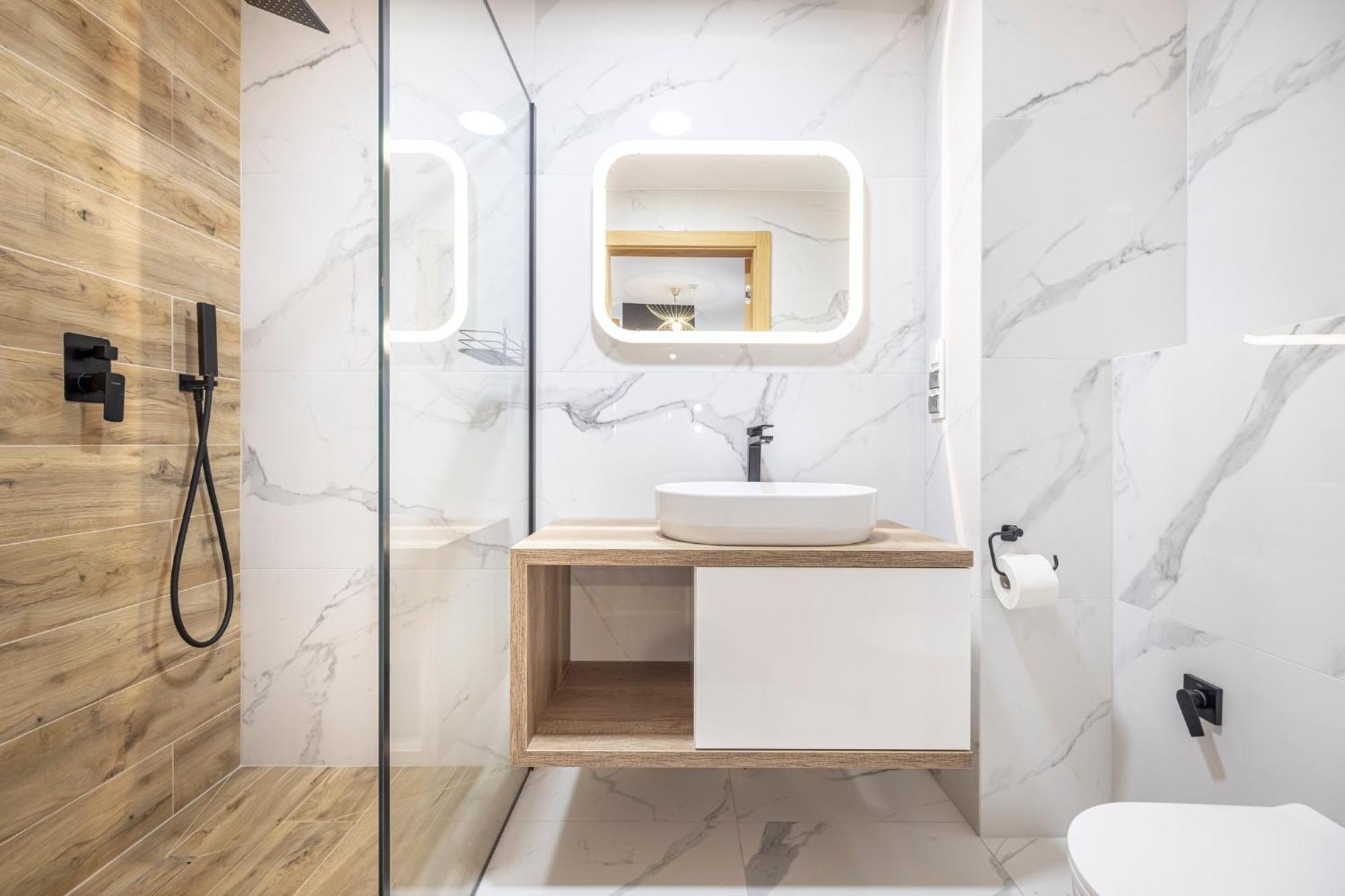 Rent Like Home - Apartamenty W Deo Plaza 그단스크 객실 사진